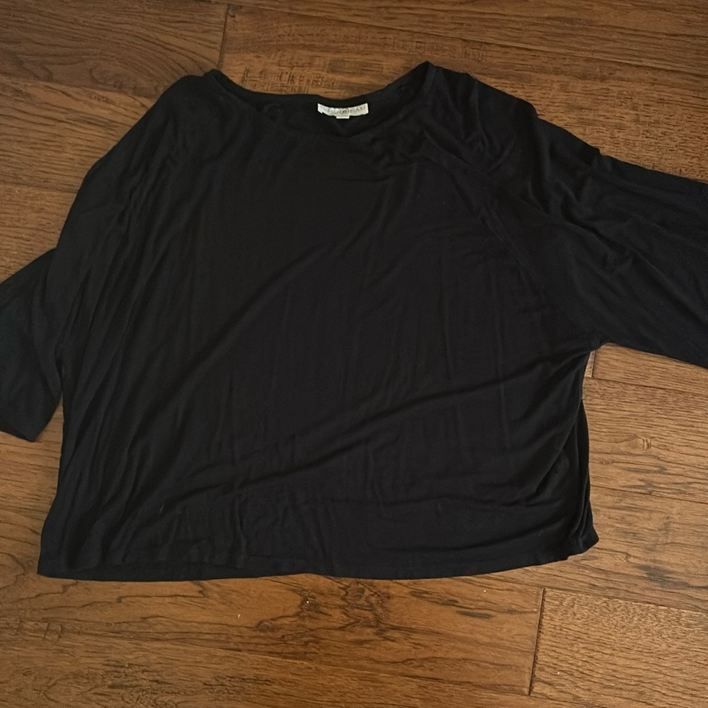 WORN A FEW TIMES BUT IN GREAT CONDITION: MIMU MAXI SIZE L BLACK TOP